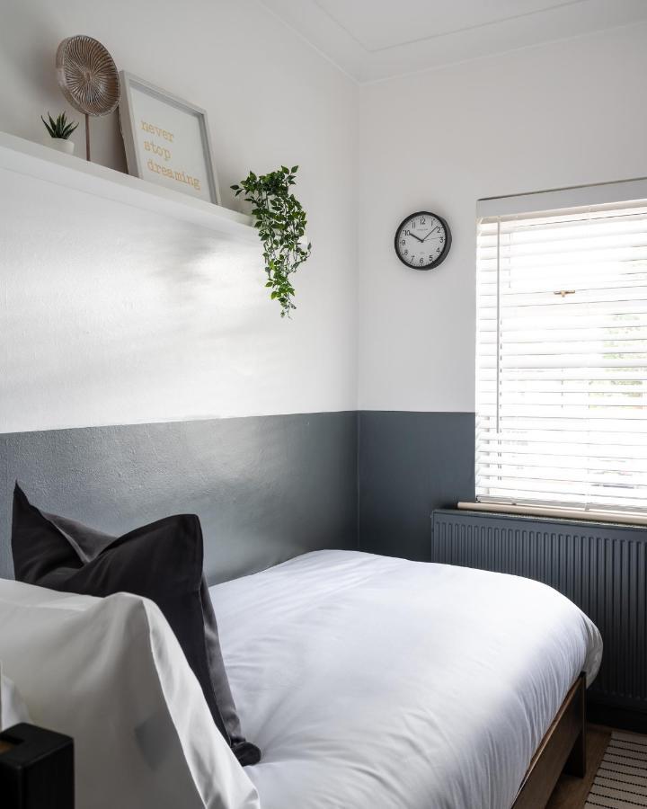 Large Luxury Solihull House - The Residence - Close To Nec - Sleeps 9 Esterno foto