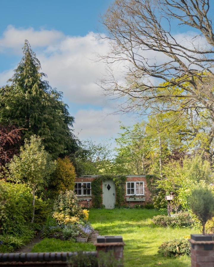 Large Luxury Solihull House - The Residence - Close To Nec - Sleeps 9 Esterno foto